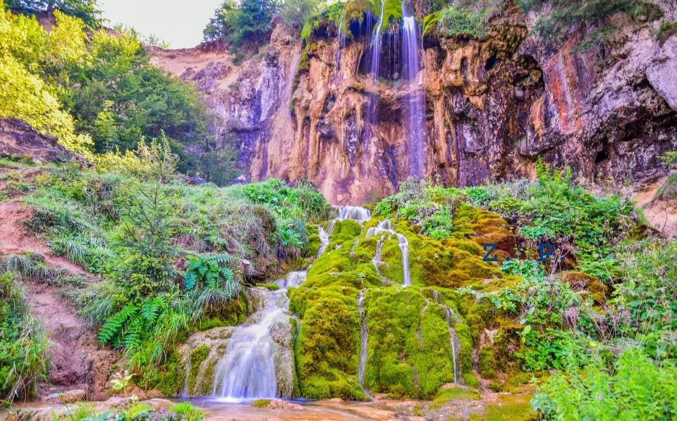 Cascada Pișoaia în Munții Apuseni
